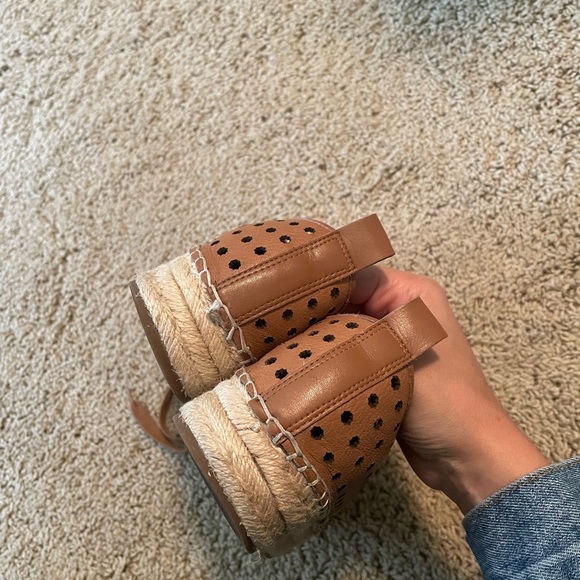 Nine West Garza perforated espadrille sneaker - Picture 3 of 4